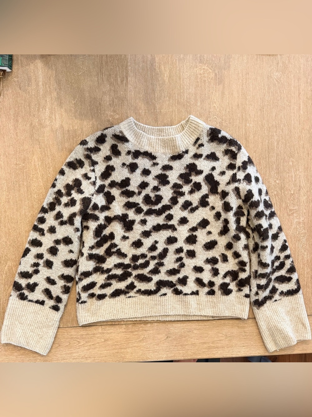 H&M Leopard Print Knit Crewneck Sweater Women’s XS Beige Brown Animal Print